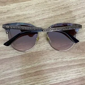 100% authentic. New Gucci sunglasses without case. Gucci | Accessories | 0 Authentic Frameless Gucci Sunglasses  main image 2